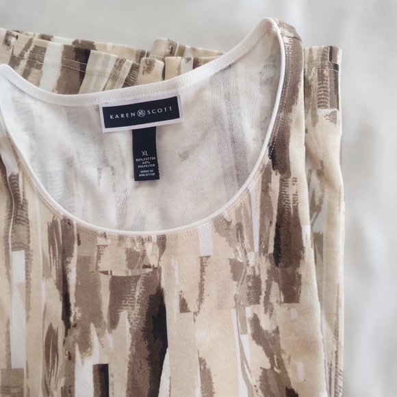 Woman's print tshirt - Picture 3 of 4